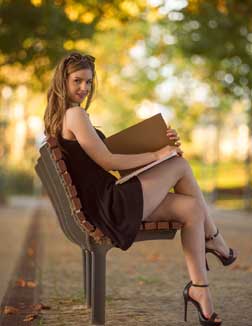 usha 22 year female call girls in Chennai